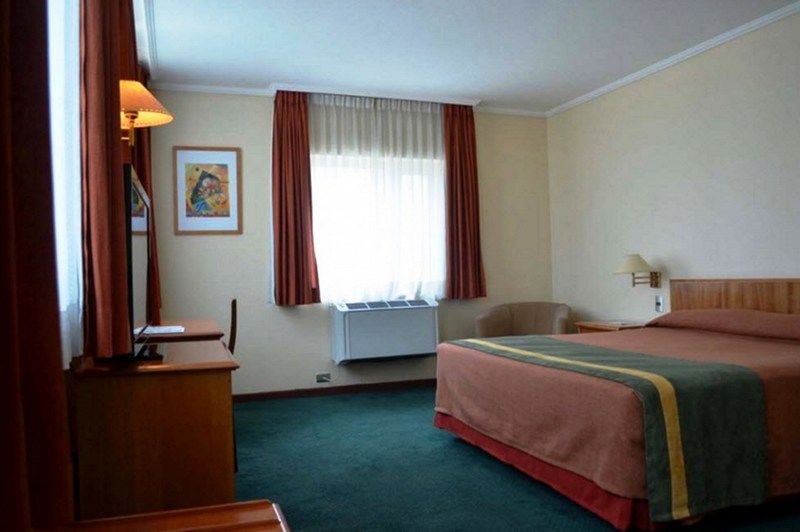 טלקה Hotel Diego De Almagro Talca מראה חיצוני תמונה